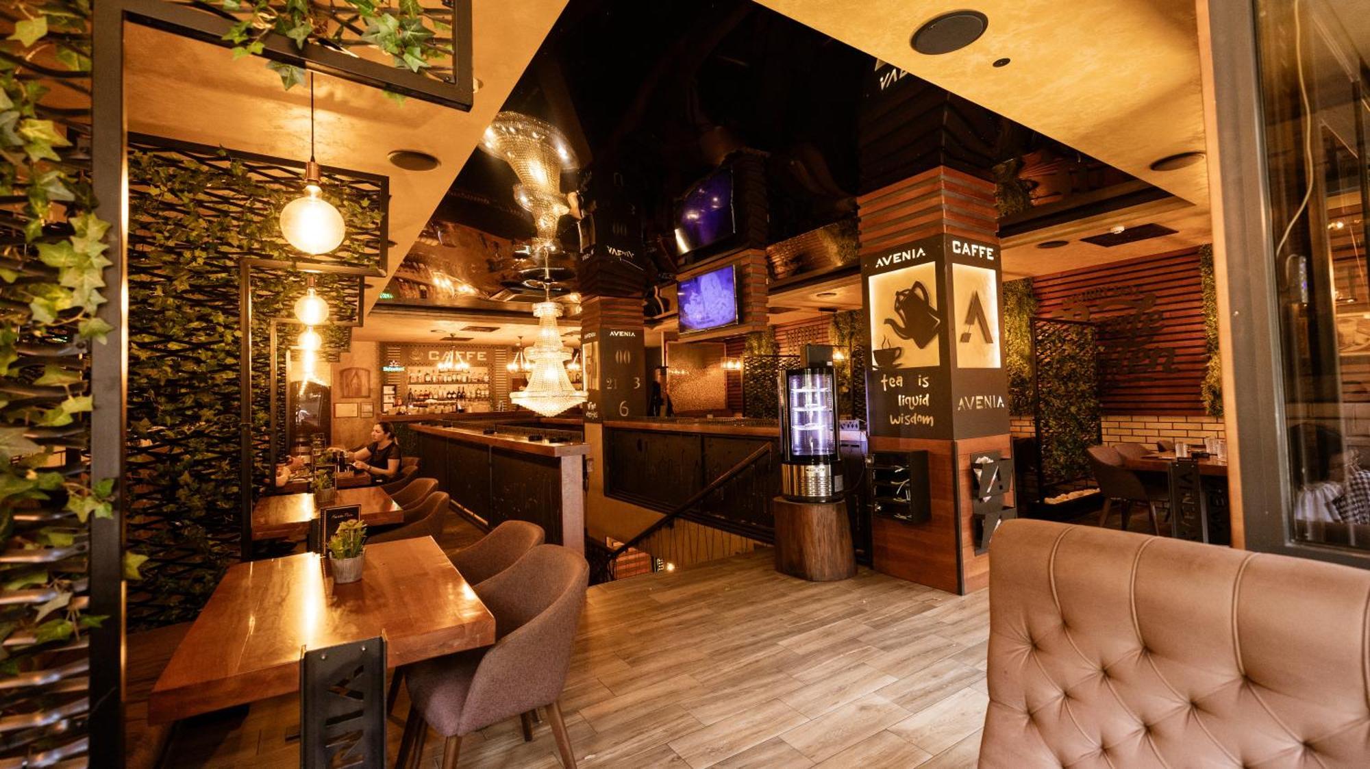 Restaurant & & Avenia